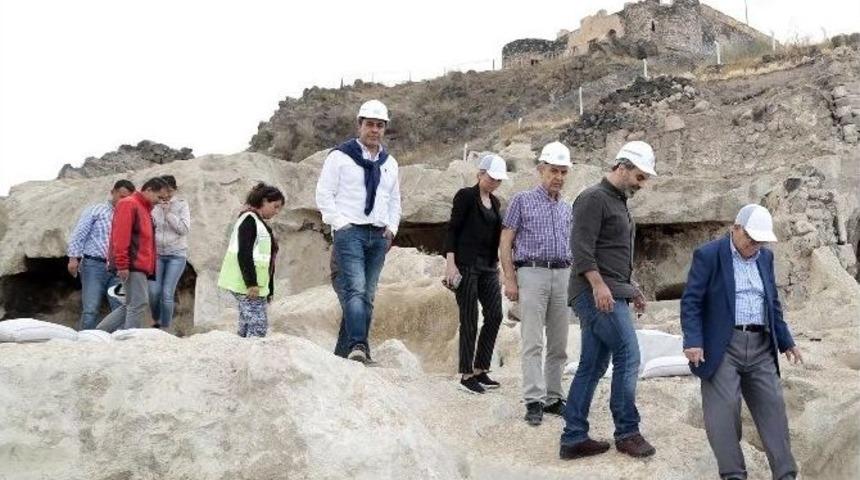 Turizmciler D&uuml;nyanın En B&uuml;y&uuml;k Yer Altı Şehrini Gezdi