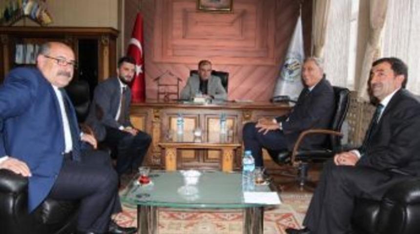 Devlet Tiyatrolarından İl Sağlık M&uuml;d&uuml;rl&uuml;ğ&uuml;&rsquo;ne Teşekk&uuml;r Ziyareti