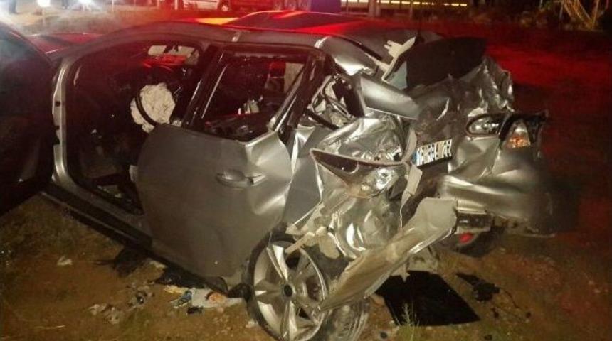 Hurdaya D&ouml;nen Otomobilden Sağ &Ccedil;ıktı