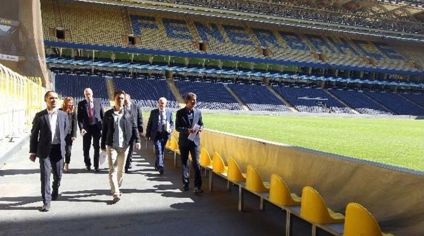 Manchester United Yetkilileri &Uuml;lker Stadyumu&rsquo;nu Gezdi