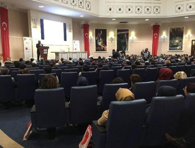 Ümraniye’de Bağımlılıkla Mücadelede Farkındalık Paneli