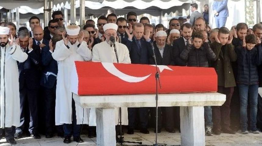 Eski Maliye Bakanı Keman Unakıtan Son Yolcuğuna Uğurlandı