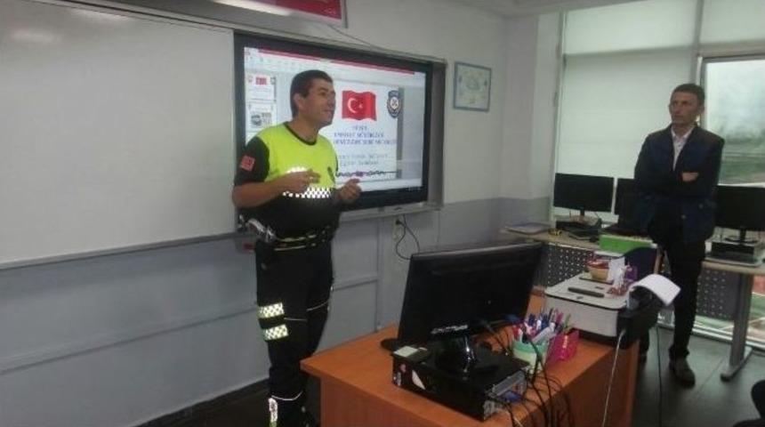 K&uuml;lt&uuml;r Kolejinde Servis S&uuml;r&uuml;c&uuml;lerine Eğitim