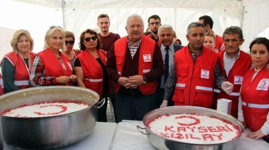 Kızılay Bin 500 Kişilik Aşure Dağıttı