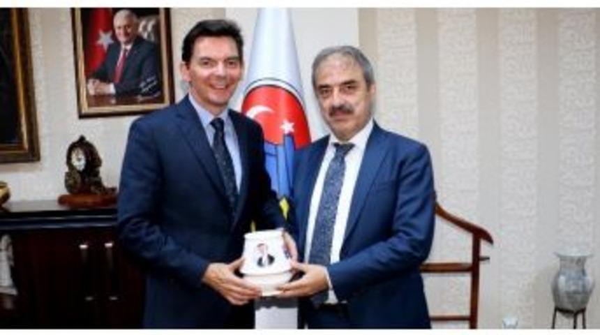 Avustralya B&uuml;y&uuml;kel&ccedil;isi&rsquo;nden Başkan Din&ccedil;&rsquo;e Ziyaret