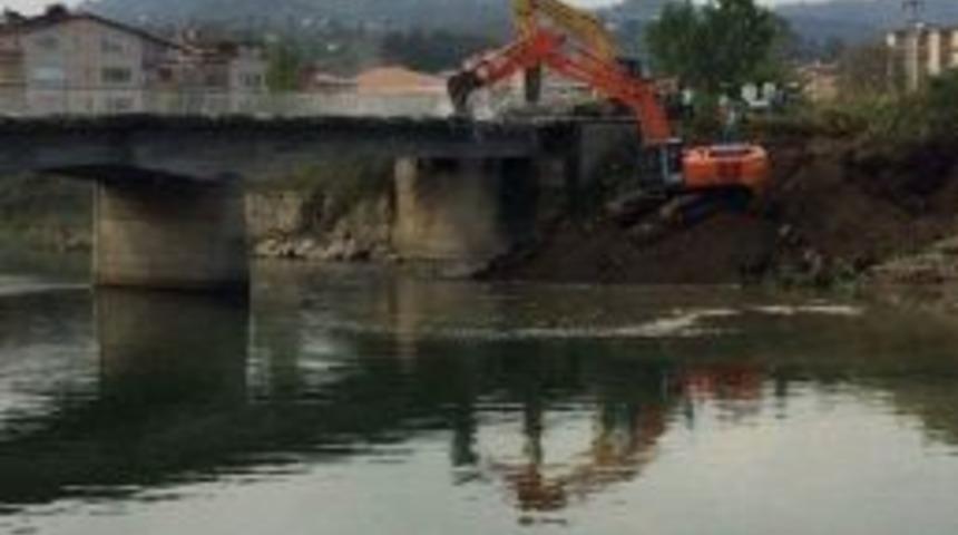 Metin G&uuml;ndoğdu: &ldquo;ak&ccedil;aova K&ouml;pr&uuml;s&uuml; 2 Ayda Bitecek&rdquo;