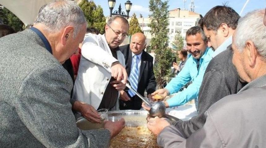 Tokat&rsquo;ta 3 Bin Kişiye Aşure İkramı
