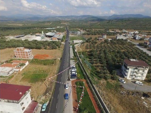 Akhisar&rsquo;da 10 Mahallenin Yol Sorunu &Ccedil;&ouml;z&uuml;ld&uuml; 1