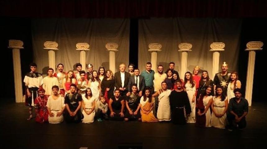 Denizli B&uuml;y&uuml;kşehir Tiyatrosu Sezona Başladı