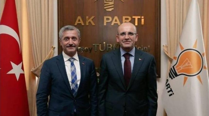 Tahmazoğlu Başbakan Binali Yıldırım İle Bir Araya Geldi