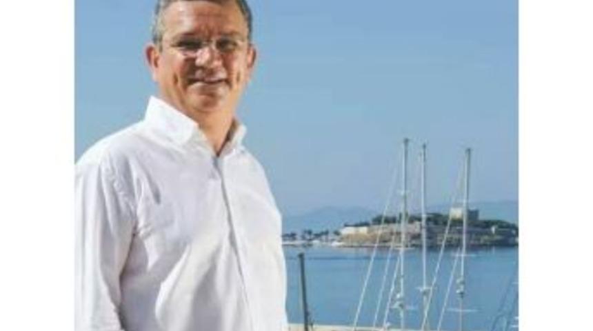 Kuşadası Belediye Başkanı &Ouml;zer Kayalı, Ekvador&rsquo;daki Habitat Iıı Konferansına Katılaak