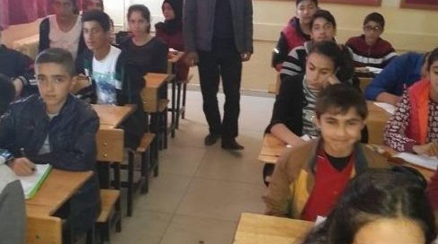 M&uuml;d&uuml;r Kaya, Dyk Kurslarını Ziyaret Etti