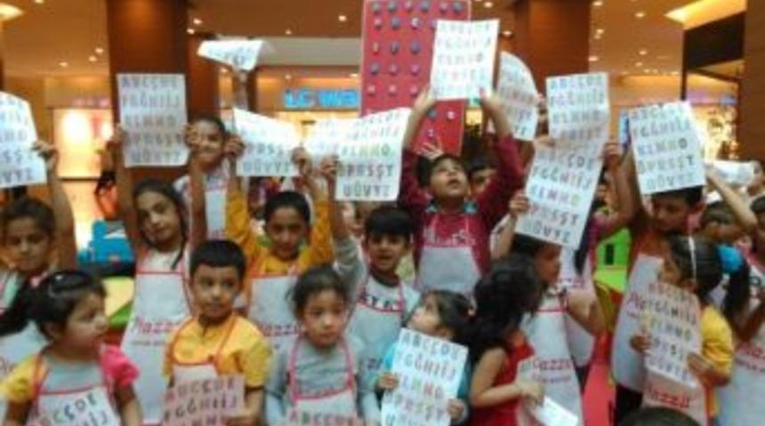 Piazza &Ccedil;ocuk Kul&uuml;b&uuml;nde Eğlencenin Sınırı Yok