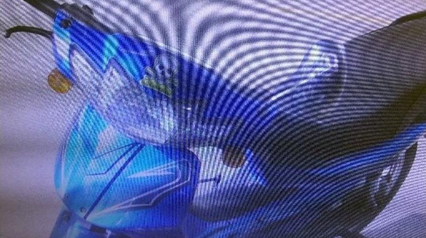 Kuru Kafa Fig&uuml;rl&uuml; Motosiklet Kapka&ccedil;&ccedil;ıyı Yakalattı