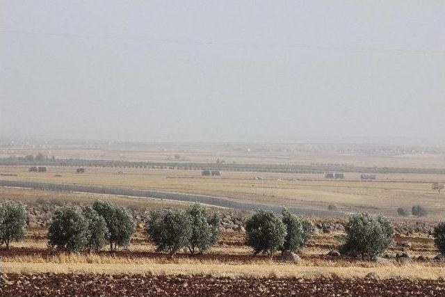 Sınırın Suriye Tarafında Hareketlilik Sürüyor 1