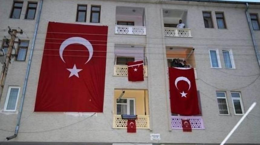 Vali Kam&ccedil;ı Şehit Furkan Hamamcı&rsquo;nın Mevlidine Katıldı