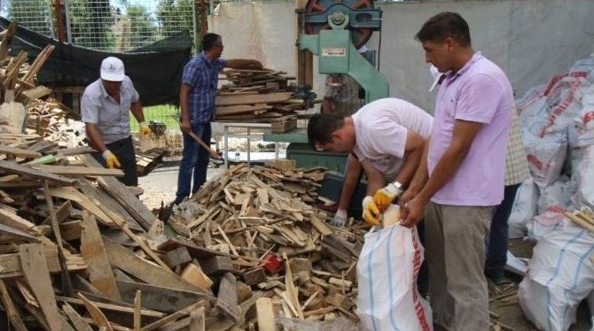 Bayraklı Belediyesi&rsquo;nden Yakacak Desteği