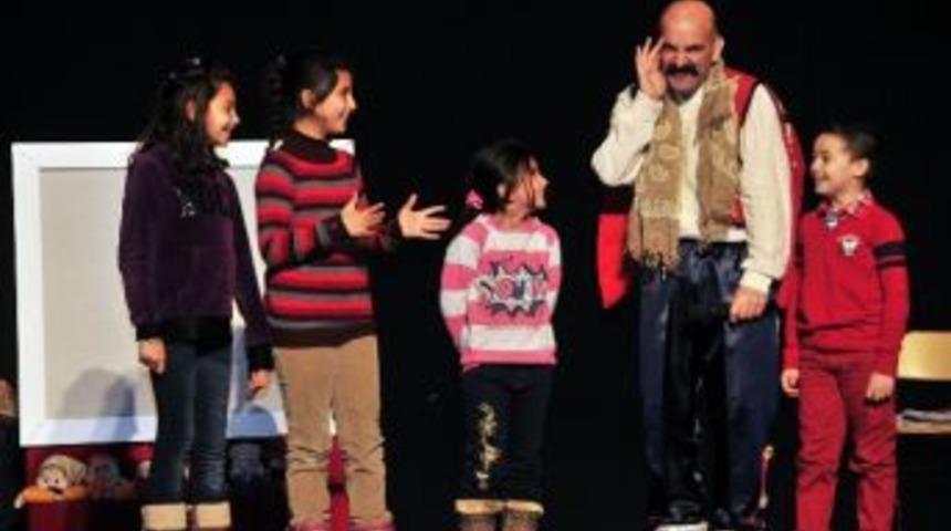Kent Tiyatrosu Sezonu &lsquo;&ccedil;ocuklara Masallar&rsquo; İle A&ccedil;tı