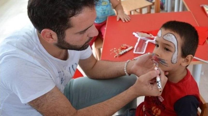 Y&uuml;reğir Gen&ccedil;lik Merkezi G&ouml;n&uuml;ll&uuml; Gen&ccedil;leri Minikler İle Bir Araya Geldi