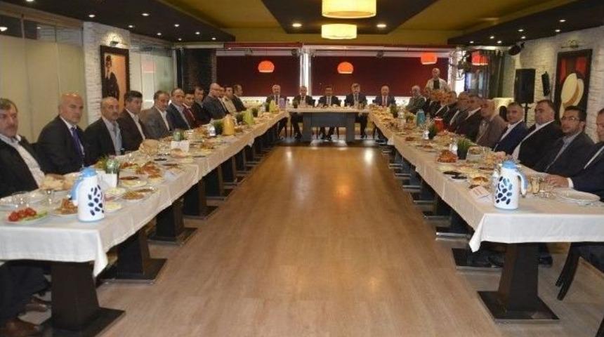 K&ouml;rfez Esnafı İstişare Toplantısında Bir Araya Geldi