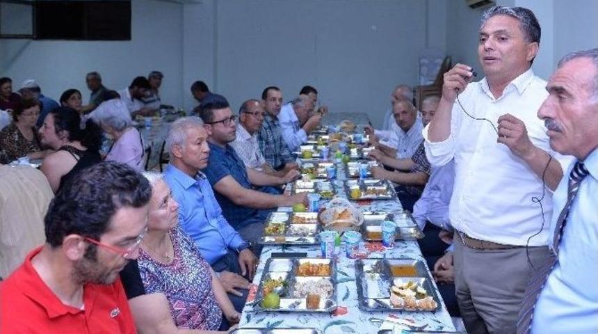 Başkan Uysal, Cemevi&rsquo;nde Oru&ccedil; A&ccedil;ma Lokmasına Katıldı