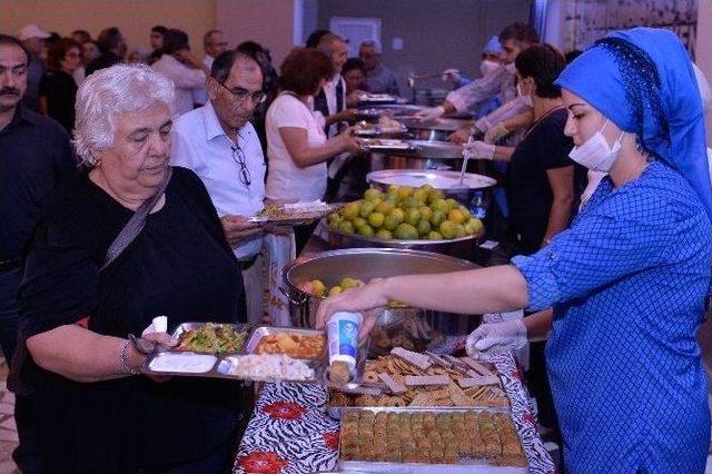 Başkan Uysal, Cemevi’nde Oruç Açma Lokmasına Katıldı