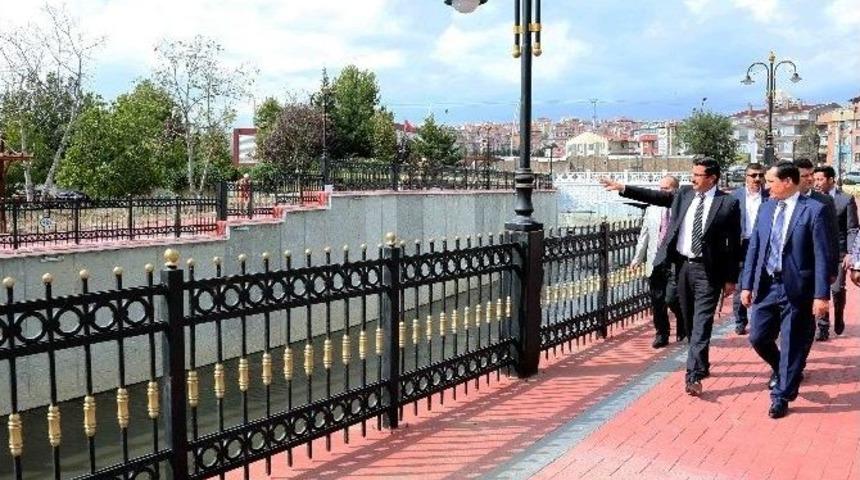 Ak Partili Milletvekili İşler G&uuml;m&uuml;şdere&rsquo;yi Gezdi