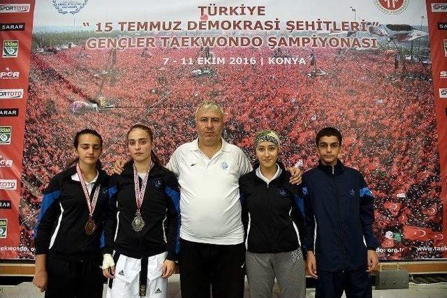 Bağcılarlı Sporcular Konya’dan Madalyayla Döndü