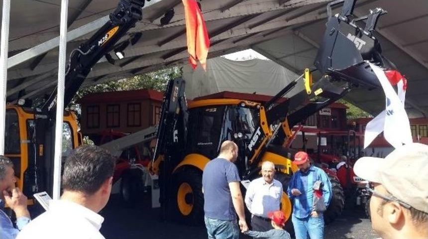 Mst İş Ve Tarım Makinaları 6 Plus Serisi Bekoloder İle &ldquo;ilk Yerli Bekoloder Sim&uuml;lat&ouml;r&uuml;&rdquo;n&uuml; Sergiliyor