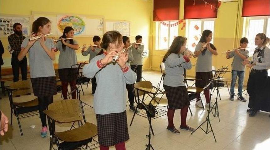 Dinar&rsquo;da Yan Fl&uuml;t Kursu A&ccedil;ıldı