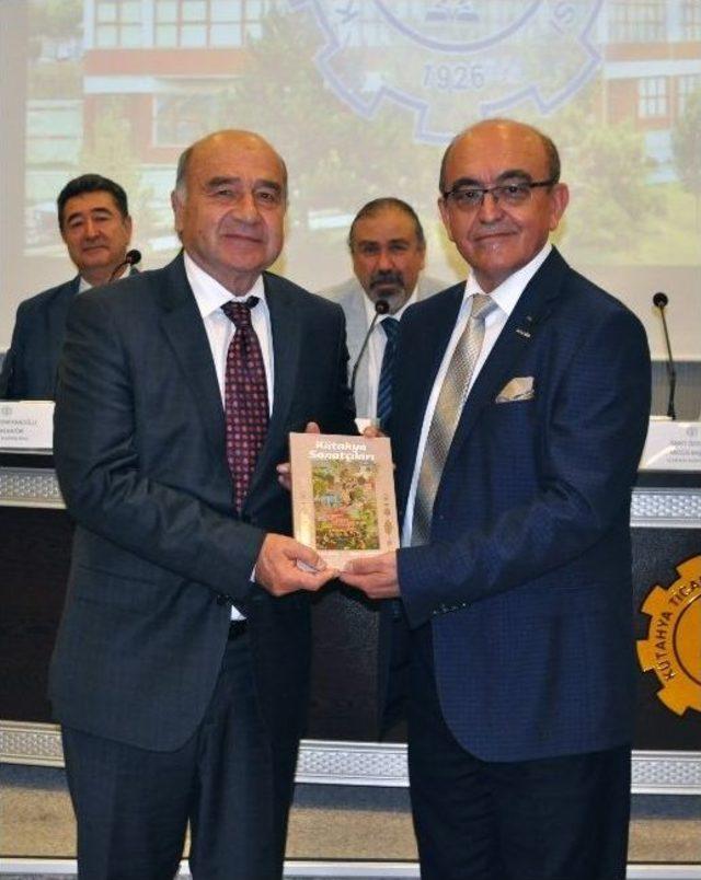 Genel M&uuml;d&uuml;r Emin Y&uuml;ce, Kutso &Uuml;yelerine Keramika Seramik&rsquo;in Başarı Hikayesini Anlattı 1