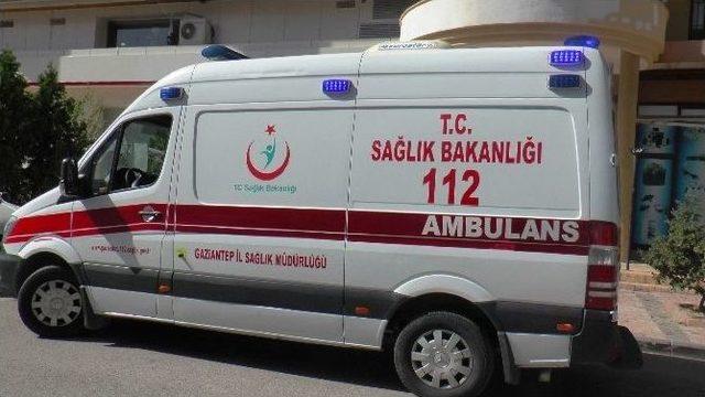 İş Merkezinde Uyuyakalan Gen&ccedil; İtfaiye Ekiplerini Seferber Etti 1