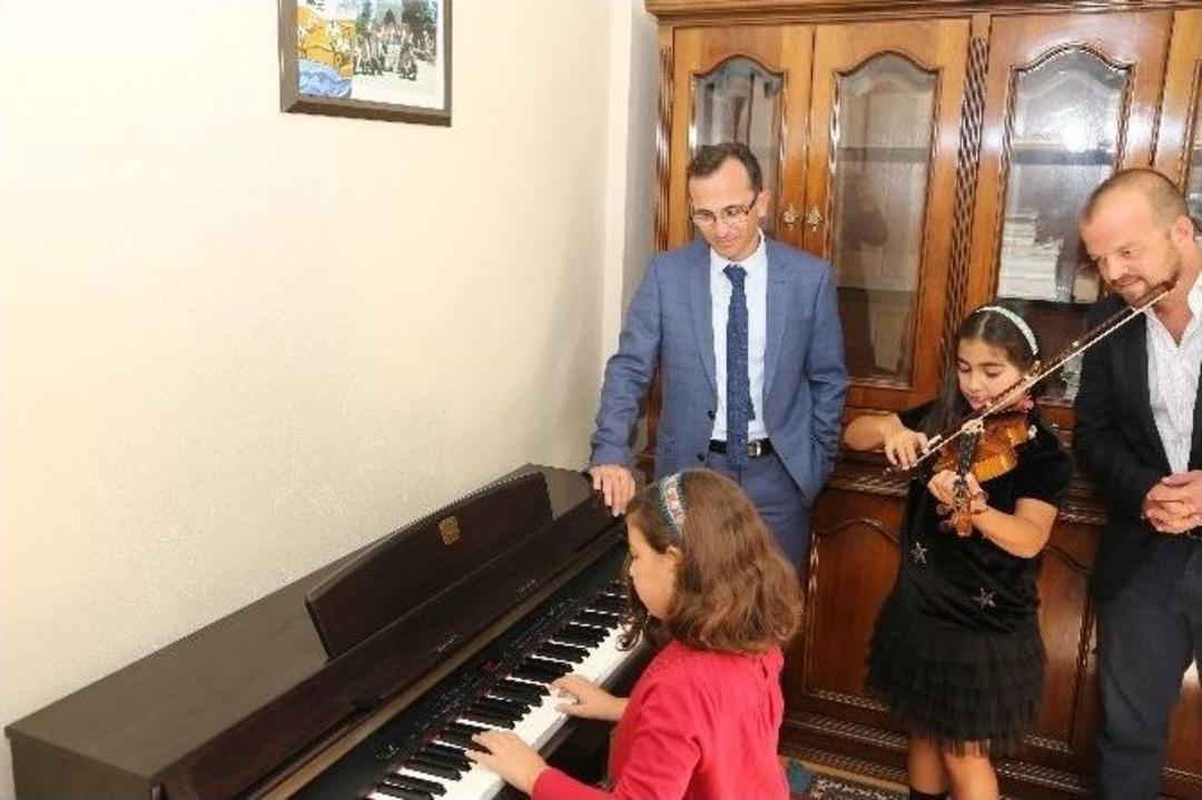 Şile Belediyesi M&uuml;zik Okulu &Ouml;ğrencilerinden B&uuml;y&uuml;k Başarı