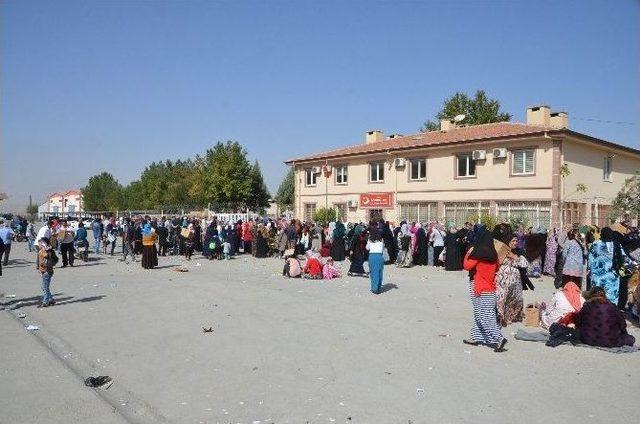 Suriyeli Sığınmacılara Hijyen Paketi Yardımı Yapıldı 2