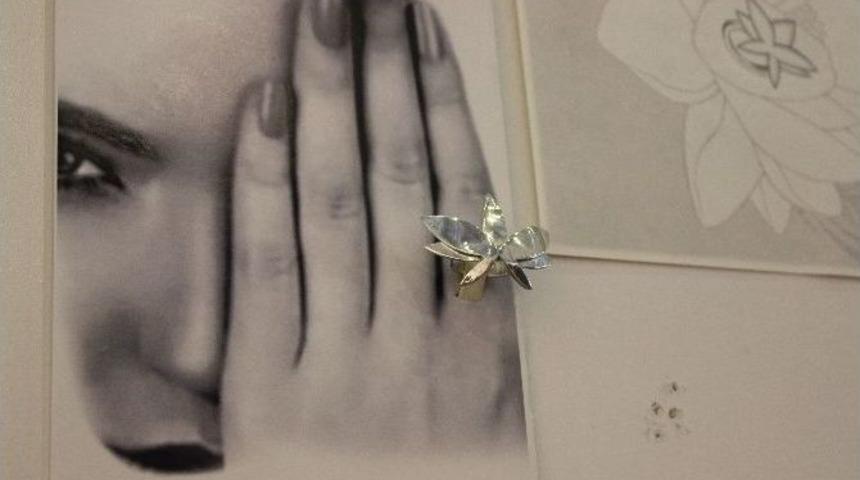 &Ouml;ğrencilerin Takı Tasarımları, Sekt&ouml;re G&ouml;r&uuml;c&uuml;ye &Ccedil;ıktı