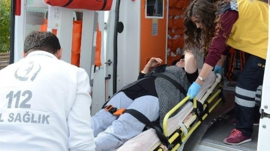 Otomobil Şarampole Devrildi: 5 Yaralı