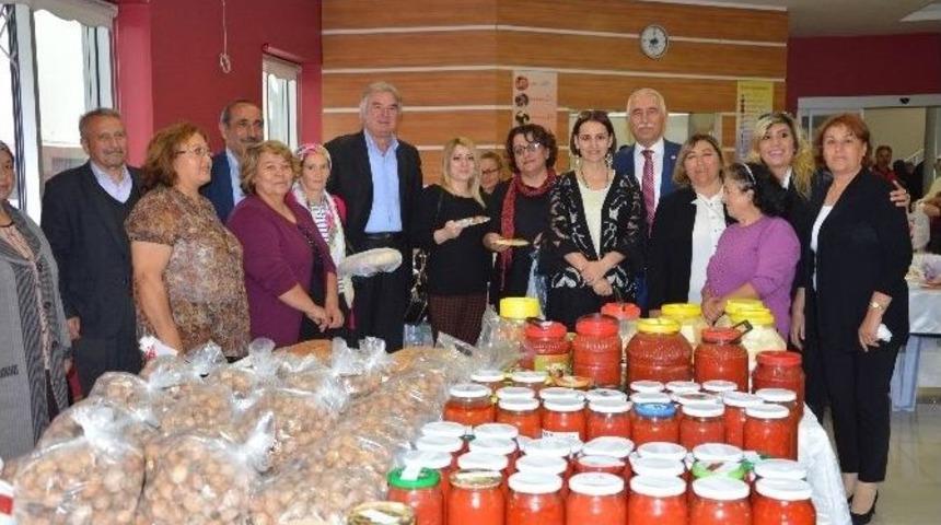 Niksar&rsquo;da Chp&rsquo;den &Ouml;ğrenciler Yararına Kermes