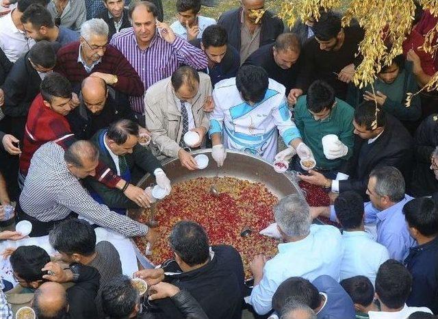 Eğitim Bir-sen&rsquo;den Aşure Dağıtımı 1