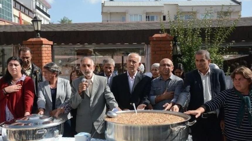 Tunceli Belediyesi&rsquo;nden 5 Bin Kişiye Aşure Dağıtımı