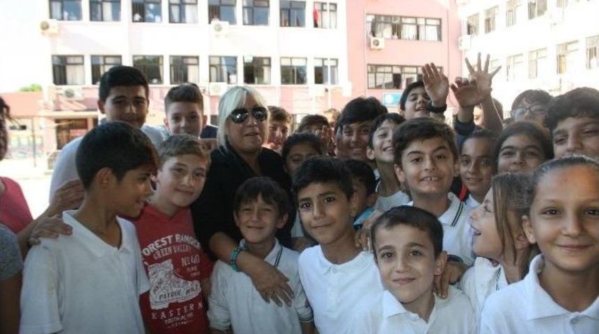 Marmaris&rsquo;te Okullarda Ders Zili &rsquo;15 Temmuz Demokrasi Marşı&rsquo; Oldu