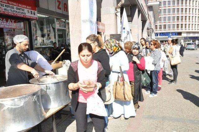 Semerkand’dan Cuma Namazı Sonrası Aşure Hayrı