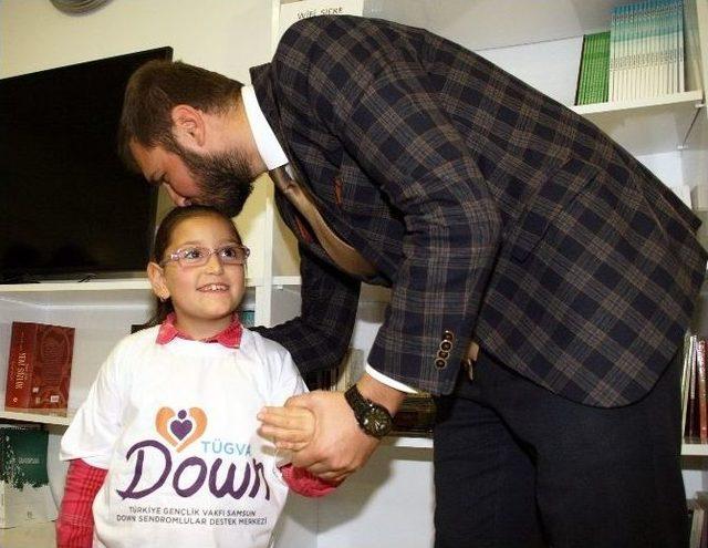 T&uuml;gva&rsquo;dan Down Sendromlu &Ccedil;ocuklara Sertifika 2