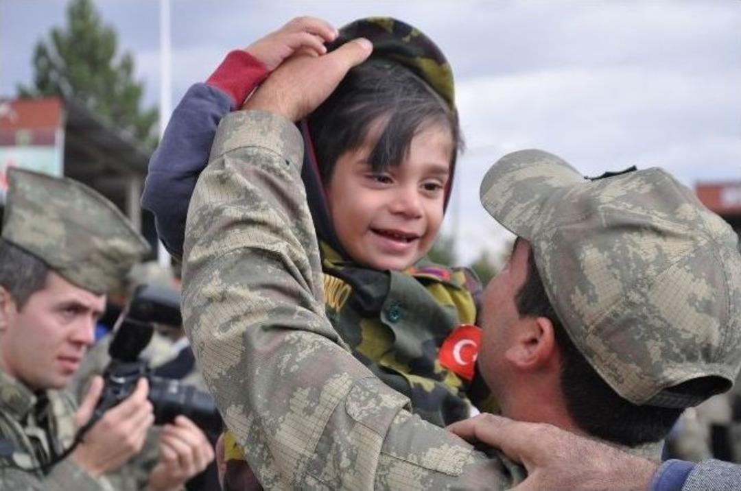 Sivas&rsquo;ta Acemi Erlerin Duygusal Yemin T&ouml;reni