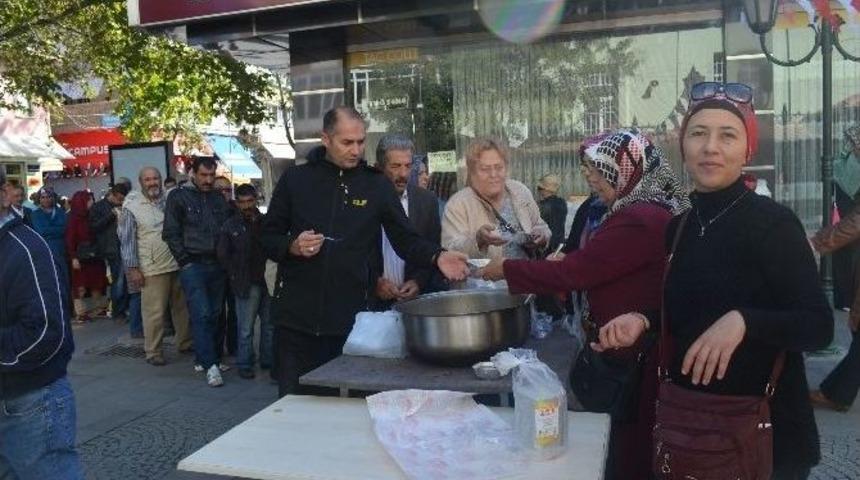 Bbp, Aşure Dağıttı