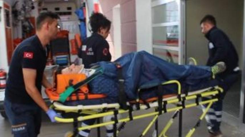 Otomobil Şarampole Yuvarlandı: 1 Yaralı