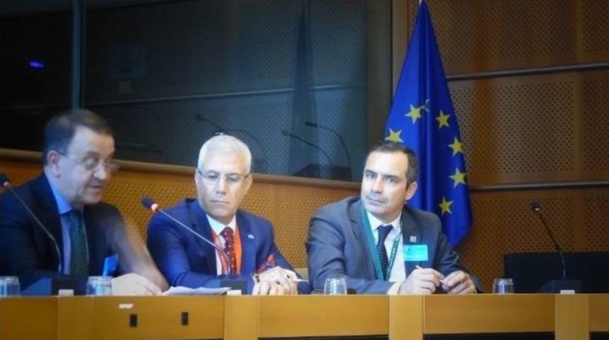 Bozbey Nil&uuml;fer İnovasyon Merkezi&rsquo;ni Br&uuml;ksel&rsquo;de Anlattı