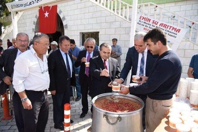 Cami Derneğinin Aşure Hayrına Yoğun Katılım