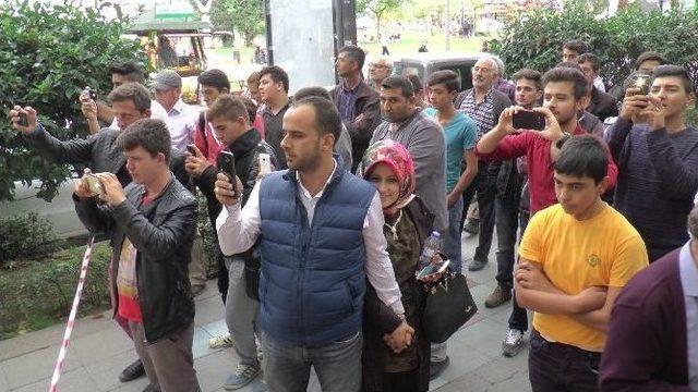 Bakan Müezzinoğlu’nun Geçiş Güzergahındaki Şüpheli Paket Fünyeyle Patlatıldı