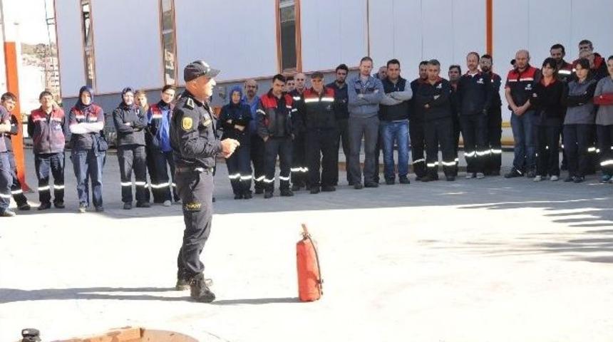Boz&uuml;y&uuml;k Belediyesi İtfaiyesinden Yangın Eğitimi