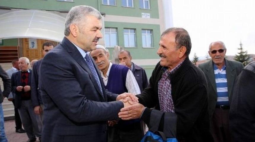 B&uuml;y&uuml;kşehir Belediyesi&rsquo;nden Herg&uuml;n 11 Bin Kişiye Yemek